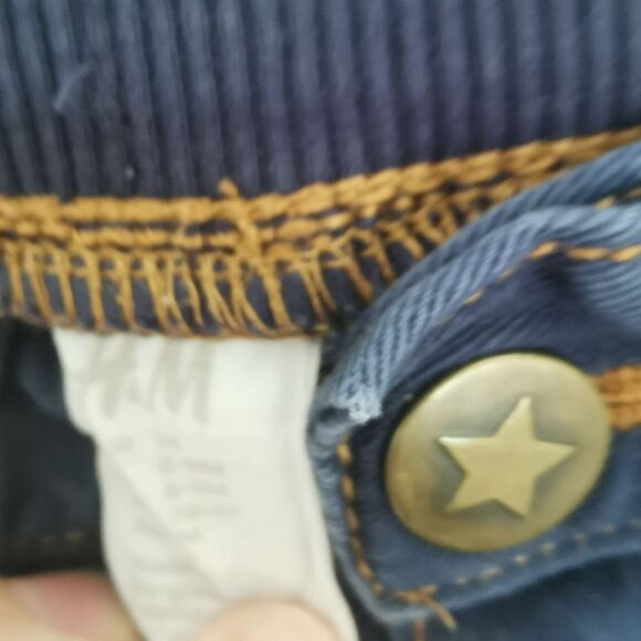 3/$20 H&M jeans size 6-9 m - Picture 2 of 4